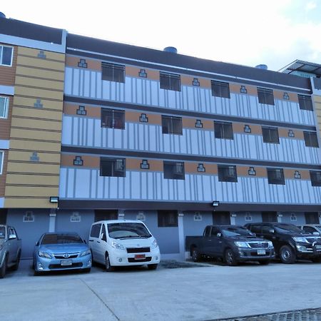 Rinrada Place Hotel Убон Ратчатани Екстериор снимка