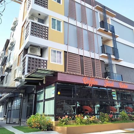 Rinrada Place Hotel Убон Ратчатани Екстериор снимка
