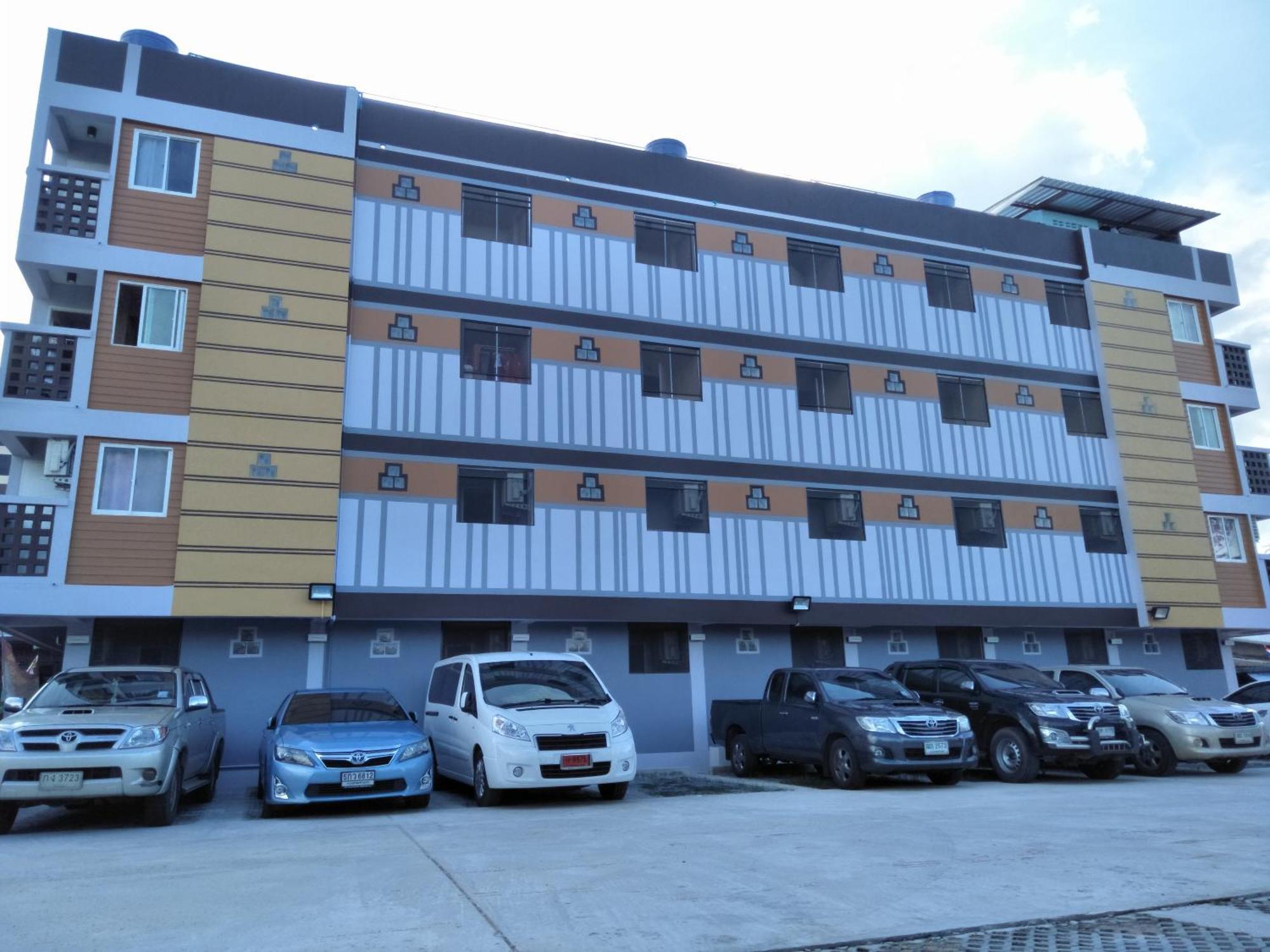 Rinrada Place Hotel Убон Ратчатани Екстериор снимка