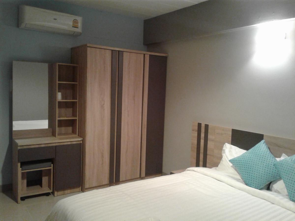 Rinrada Place Hotel Убон Ратчатани Екстериор снимка