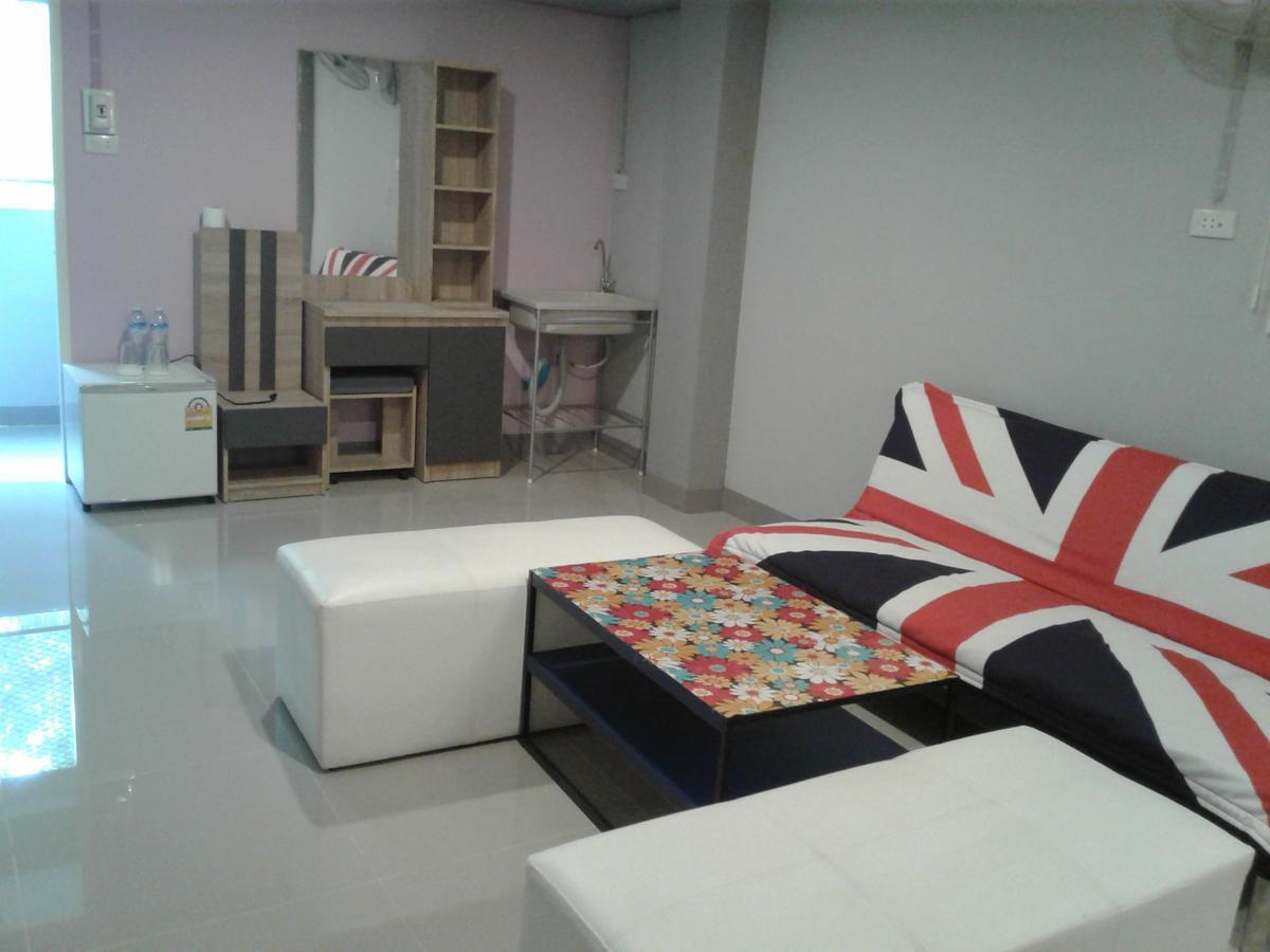 Rinrada Place Hotel Убон Ратчатани Екстериор снимка