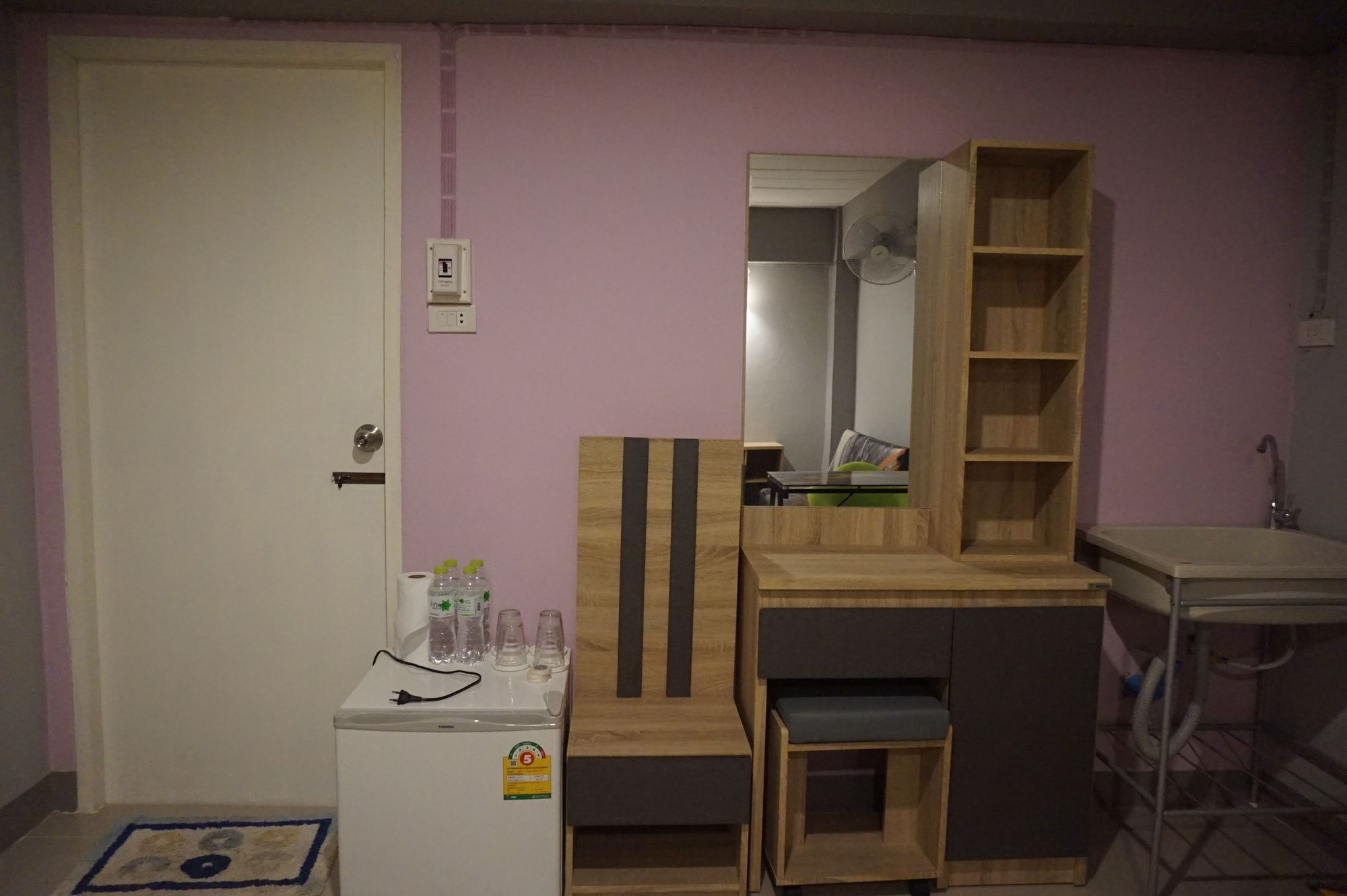 Rinrada Place Hotel Убон Ратчатани Екстериор снимка
