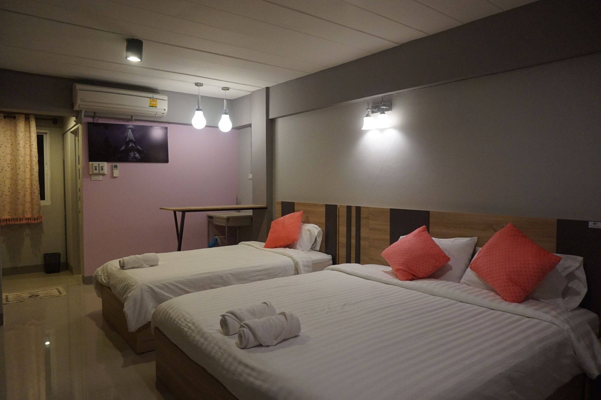Rinrada Place Hotel Убон Ратчатани Екстериор снимка