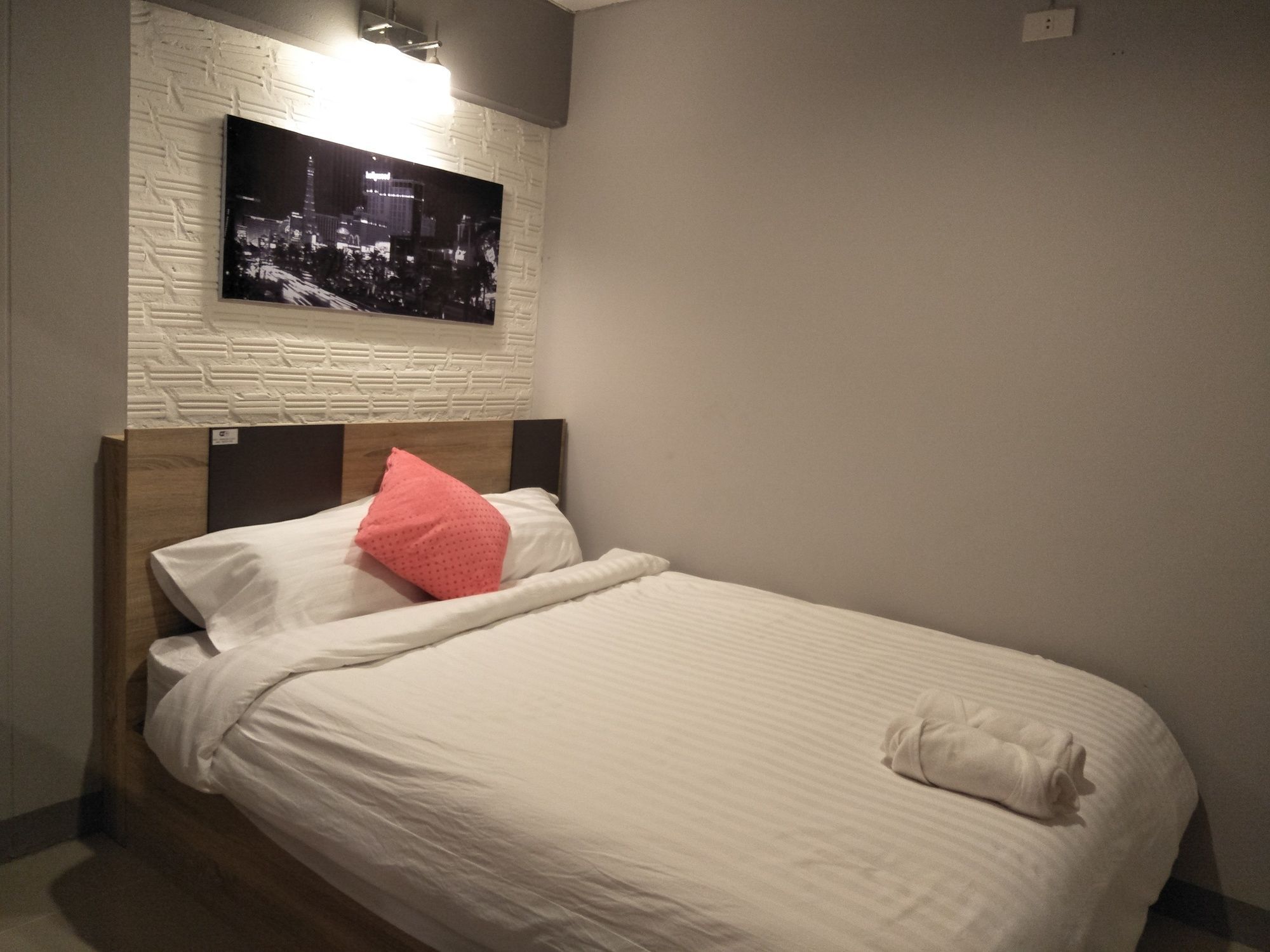 Rinrada Place Hotel Убон Ратчатани Екстериор снимка